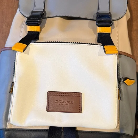 Coach Track Backpack Colorblock Leather QB/Chalk Light Gravel RARE (EUC) (C4019) - Picture 4 of 16